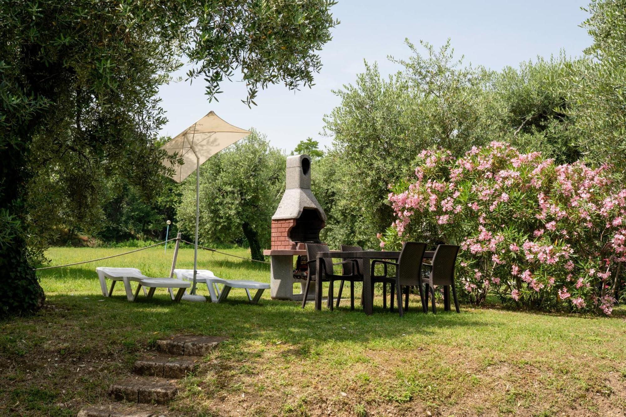 Sivinos Camping Boutique Манерба-дель-Гарда Экстерьер фото